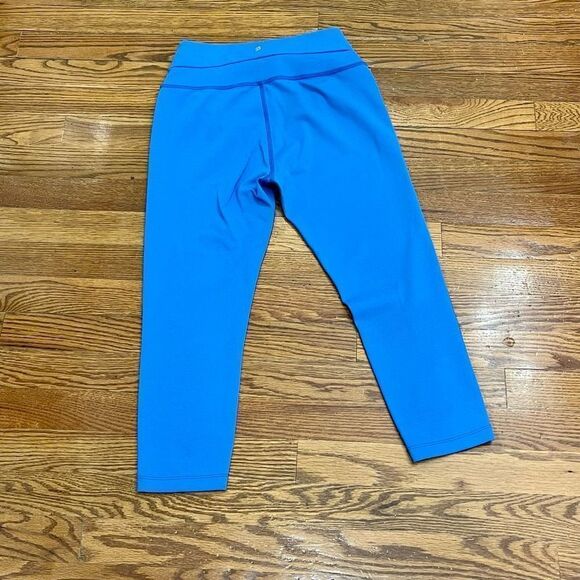 Peloton Move Mission Capri Blue Leggings - Picture 3 of 4